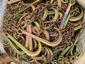 High-strength towing chain for vehicle recovery operations