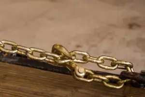 Grade 70 lashing chain with clevis hook